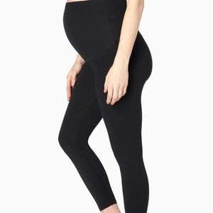 NWT Beyond Yoga Maternity Capri Leggings